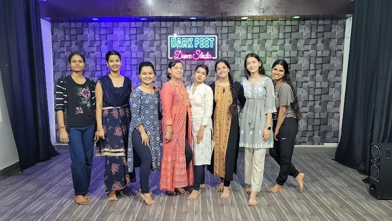 DARK FEET DANCE ACADEMY