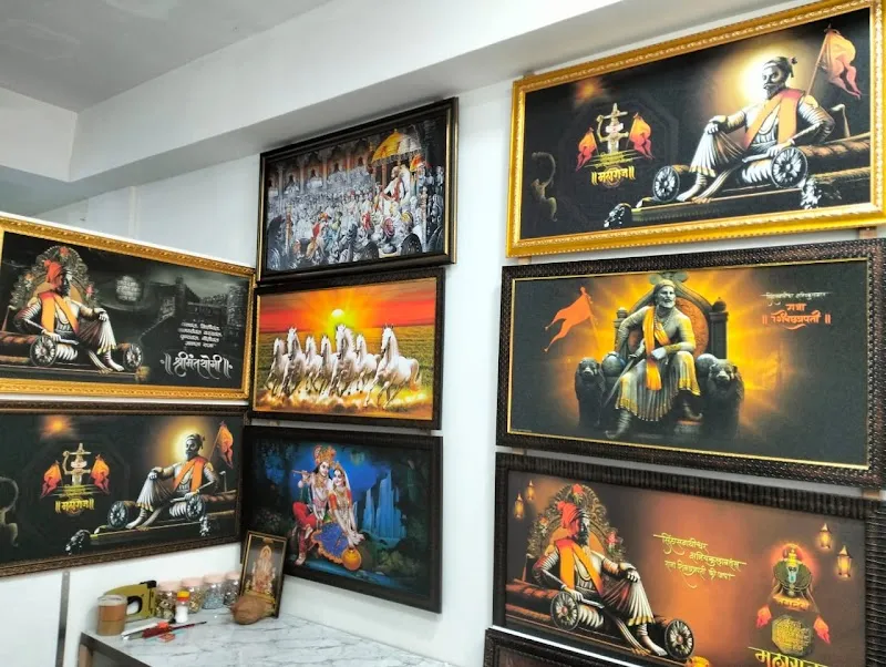 Unique Photo Studio and Frames