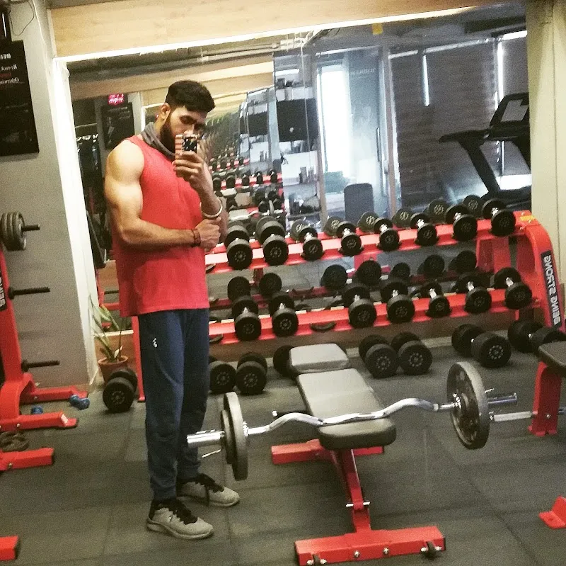 Being Gymaholic 2.O | Fitness Gym Vasna Ahmedabad