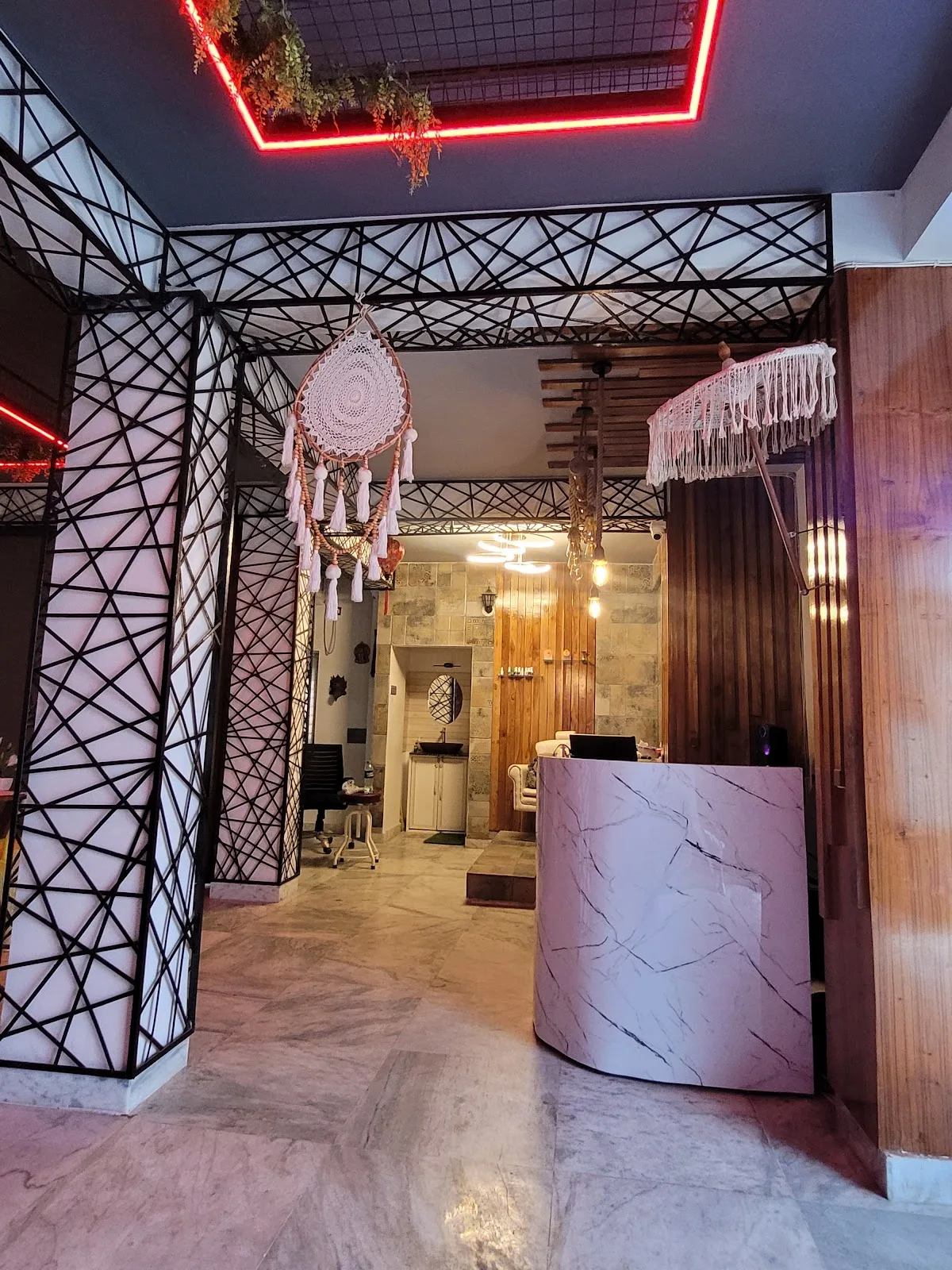 Inkdom Tattoo & Cafe