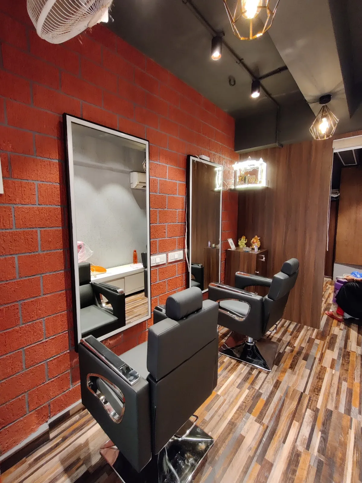 Ivory Beauty Parlour( only for ladies)