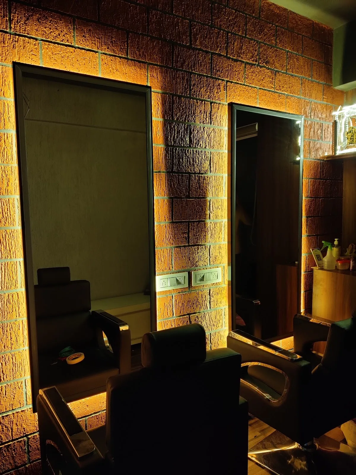 Ivory Beauty Parlour( only for ladies)