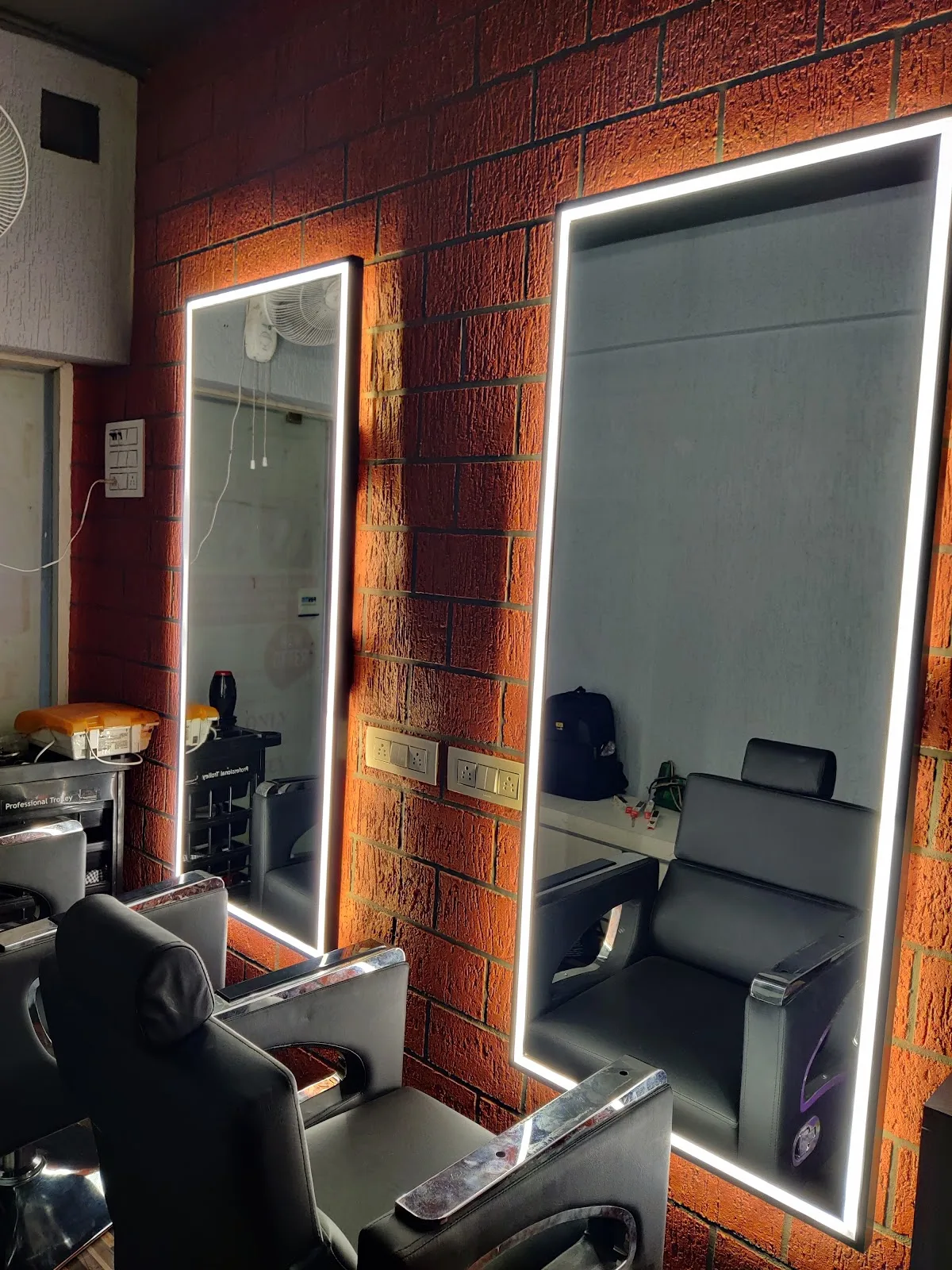 Ivory Beauty Parlour( only for ladies)