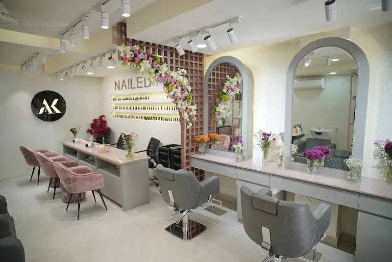 Ombré Salon