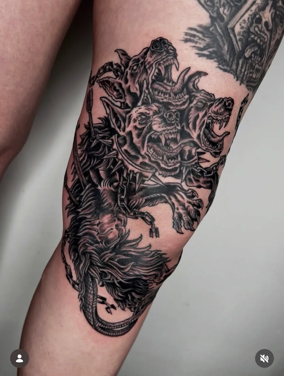 Freaks & Geeks Tattoo - Tattoo shop Paris 17