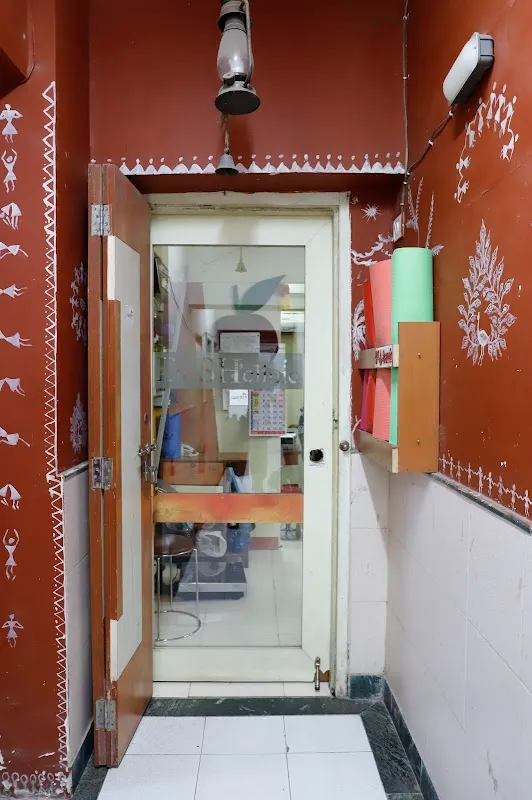 Swasthin-Yoga classes in kandivali-thakur village-Best dietician-Weight loss center-Back Pain Treatment in Kandivali East