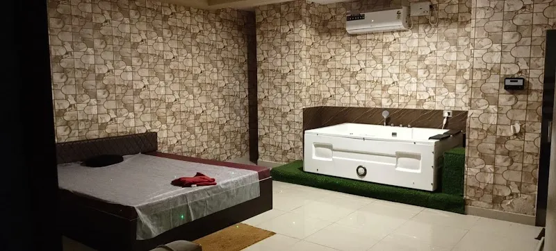 Royal International Spa.