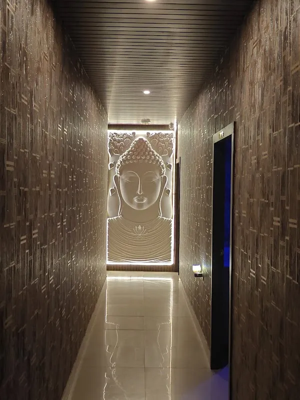 Royal International Spa.