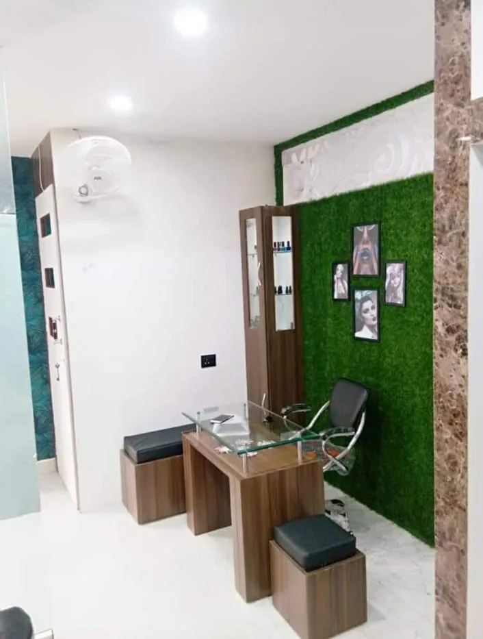 GLAM 11 Makeup Studio