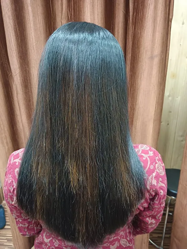 Blush & Glow Beauty Salon Academy - Mumbra