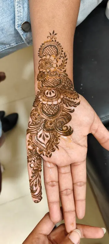 Amjad Habib Hair & Beauty Salon, Ameenpur