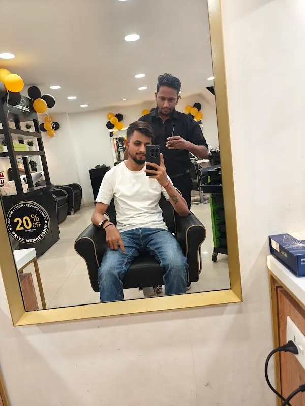 LookWell Salon - Badlapur West