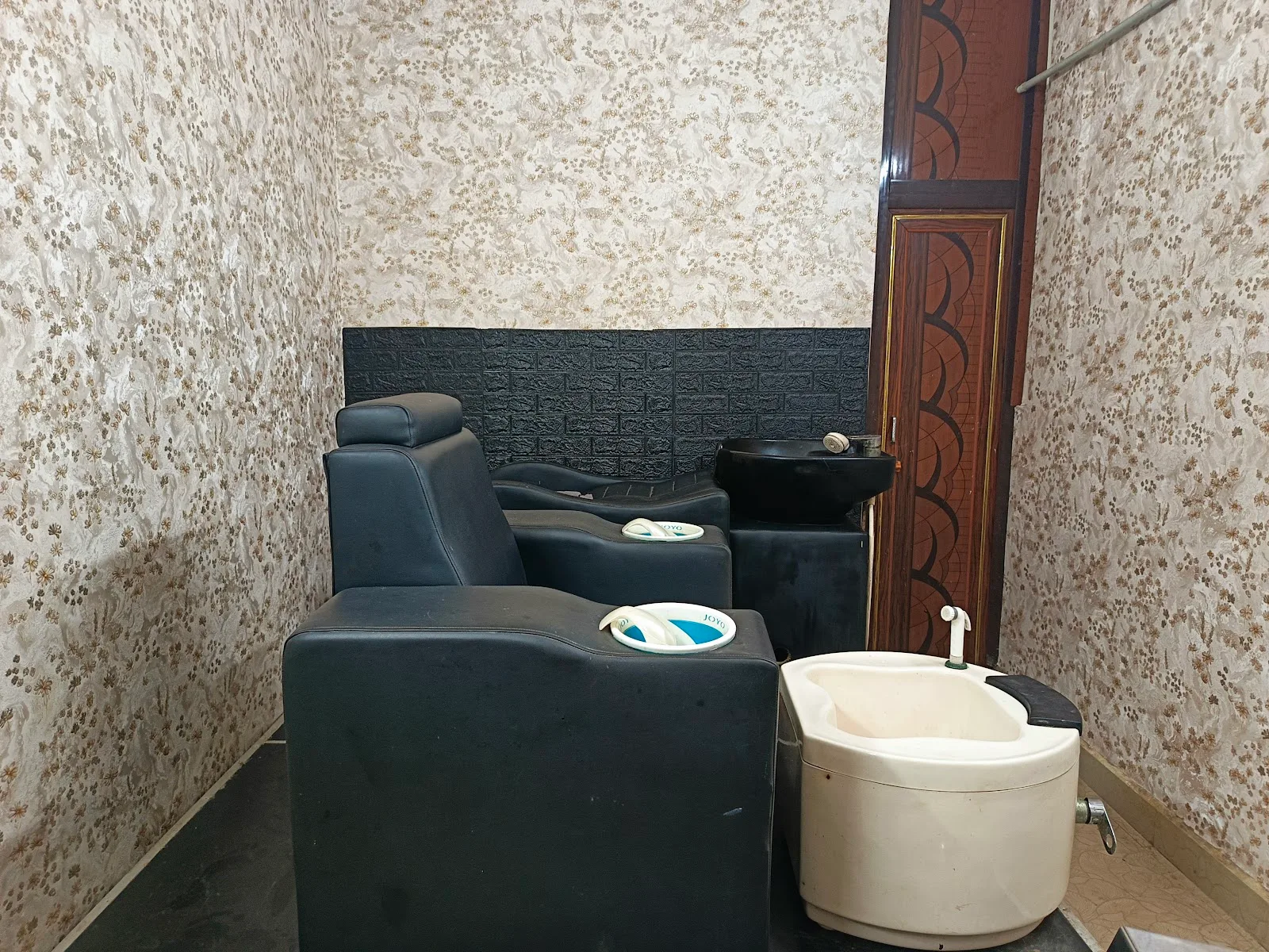 Aakshaya Beauty Care