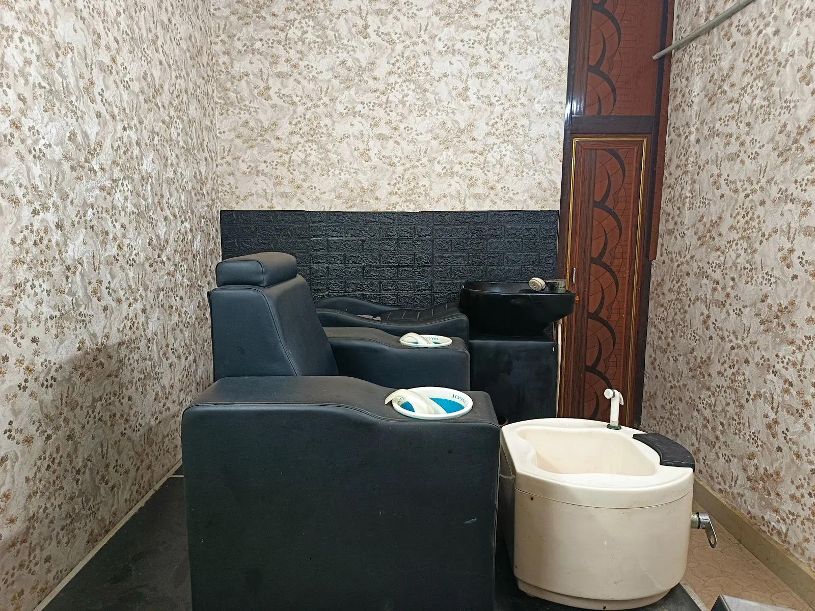 Aakshaya Beauty Care