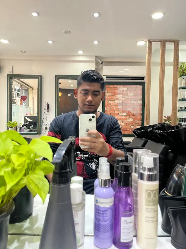 Pritaam’s Salon: Family salon, Hair & Beauty Salon | Madhyamgram | Kolkata