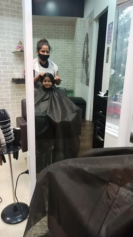 Naturals Salon and Spa | Madhusudan Nagar
