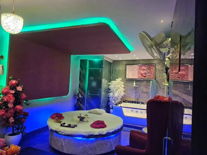 Rich Look Spa Salon