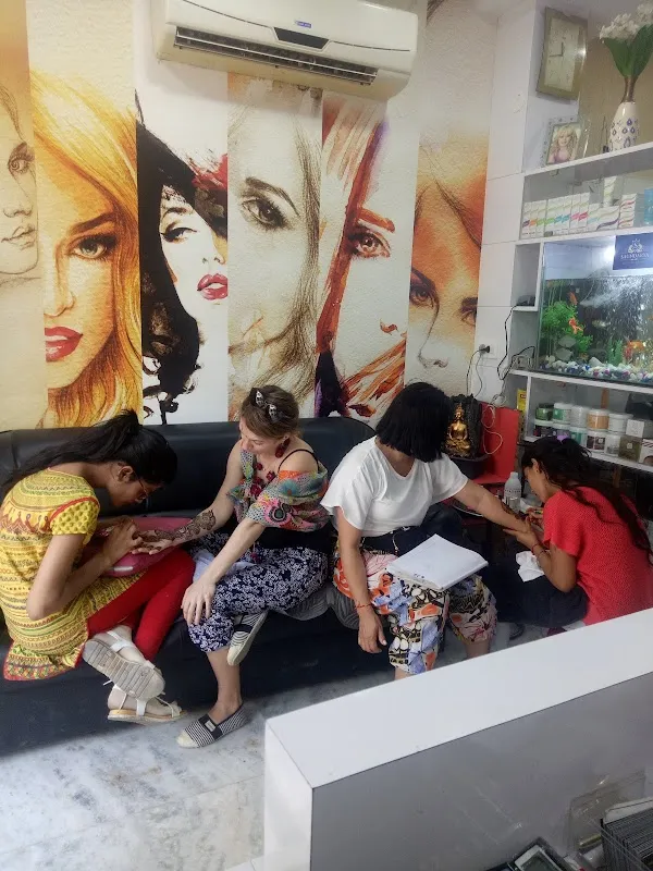 Saundarya beauty salon