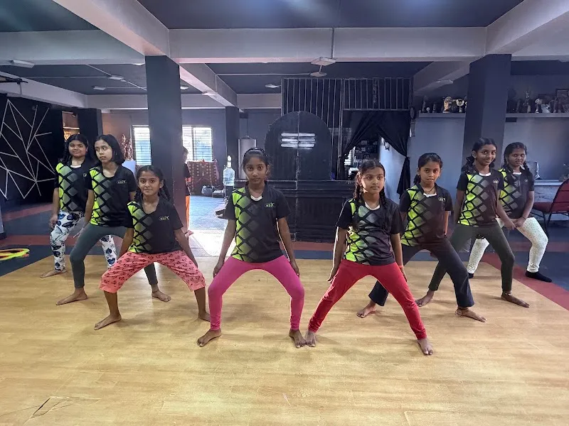Hip hop dance studio