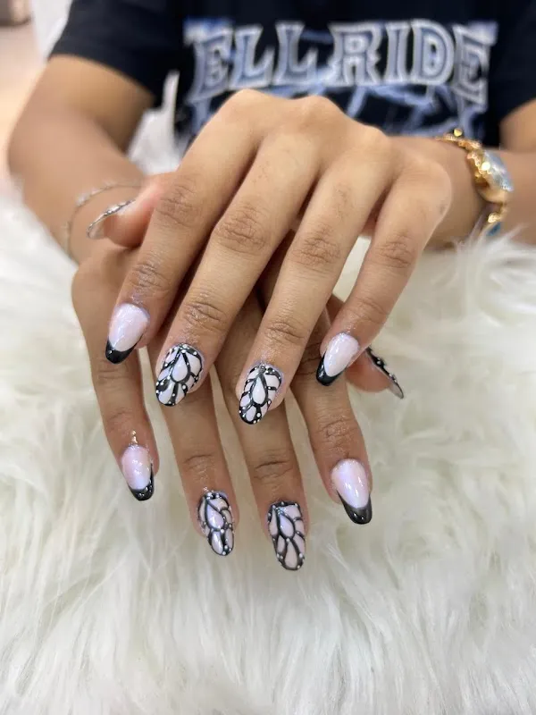 anvis Salon and Academy by Rashmi Mishra(Nazims) | Best Unisex Salon | Nail Salon | Beauty Parlour | in Panvel
