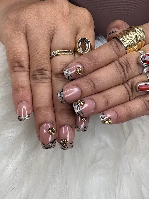 anvis Salon and Academy by Rashmi Mishra(Nazims) | Best Unisex Salon | Nail Salon | Beauty Parlour | in Panvel
