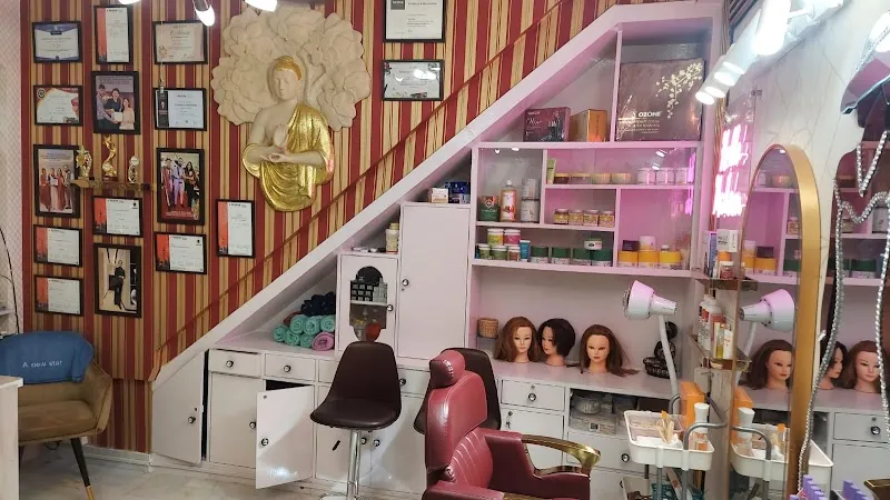 Hello Madam Beauty Salon & Academy