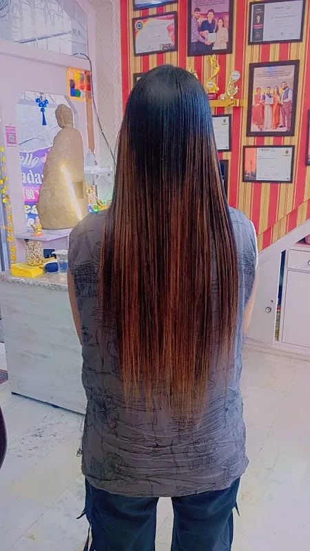 Hello Madam Beauty Salon & Academy