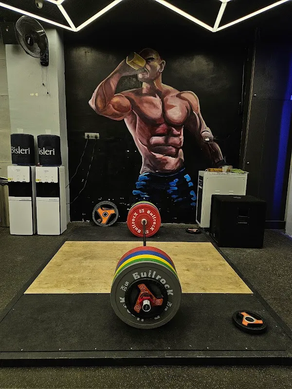 Gold's Gym Lajpat Nagar