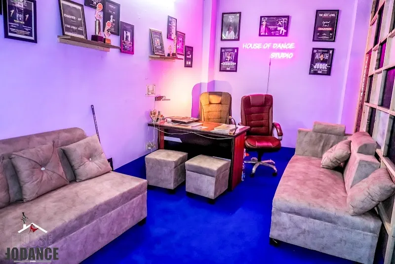 HOUSE OF DANCE STUDIO - Dance Classes in Tri Nagar | Delhi