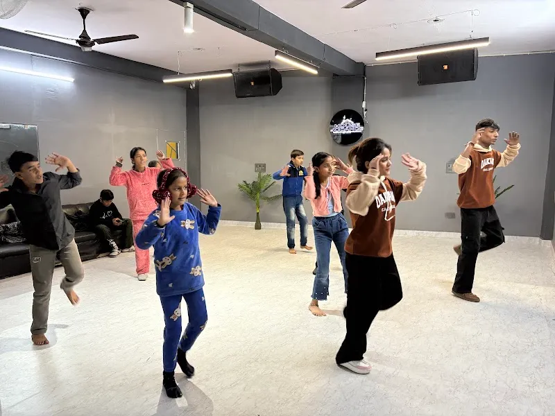 HOUSE OF DANCE STUDIO - Dance Classes in Tri Nagar | Delhi