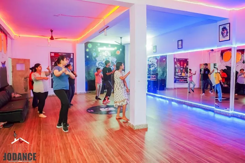 HOUSE OF DANCE STUDIO - Dance Classes in Tri Nagar | Delhi