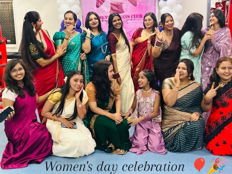 WOMEN'S FITNESS CLUB