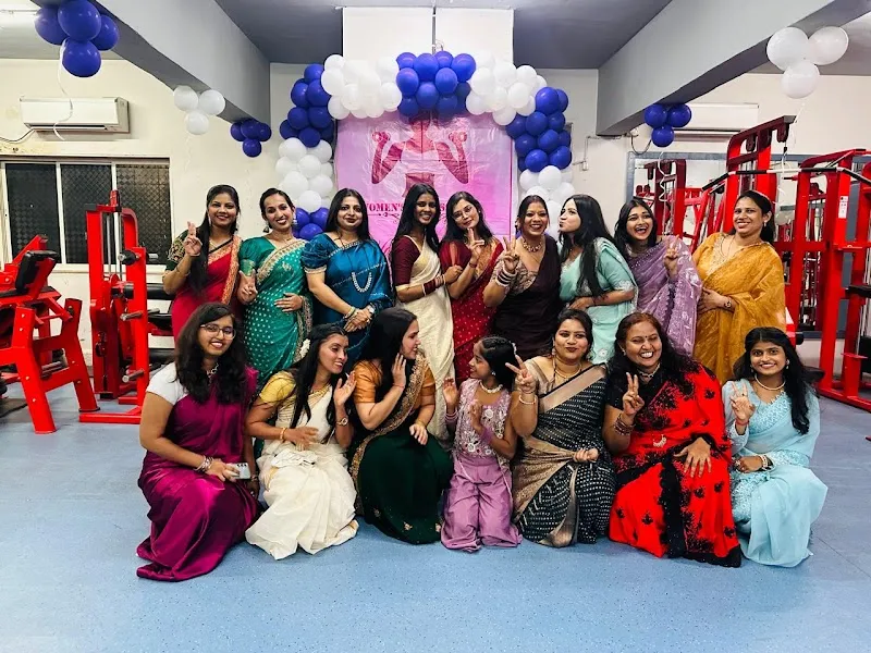 WOMEN'S FITNESS CLUB