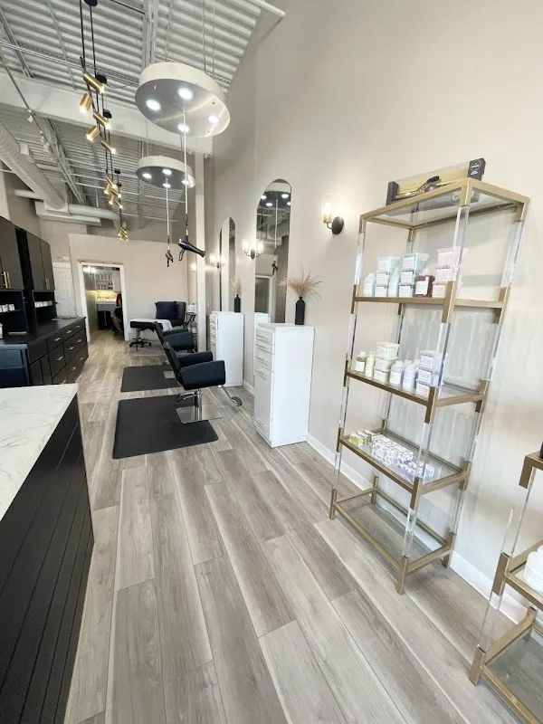 Evolve Simply Beauty Salon- Maize
