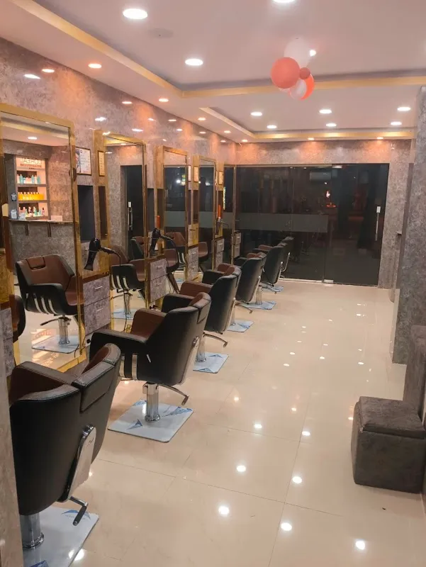 THE TRENDS UNISEX SALON ACADEMY
