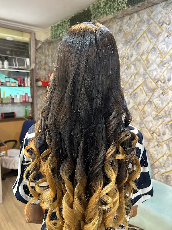 Siya Galaxy salon