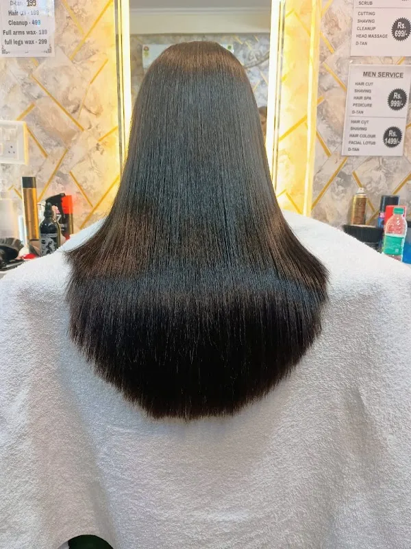 Siya Galaxy salon