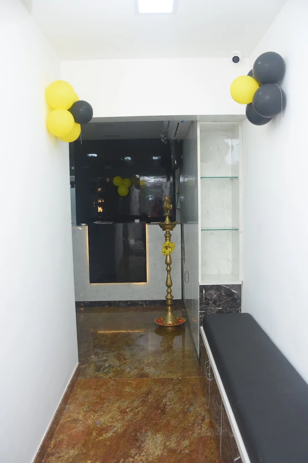 La Beauty Salon & Aesthetics - Unisex Salon in Mogappair West