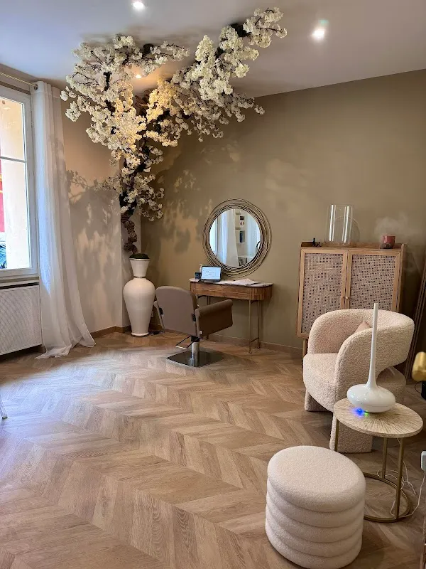 Les Mains d’Olivia à Nice : massage californien, drainage, mix massage arts, ayurvédique, Kobido, suédois, Lomi Lomi
