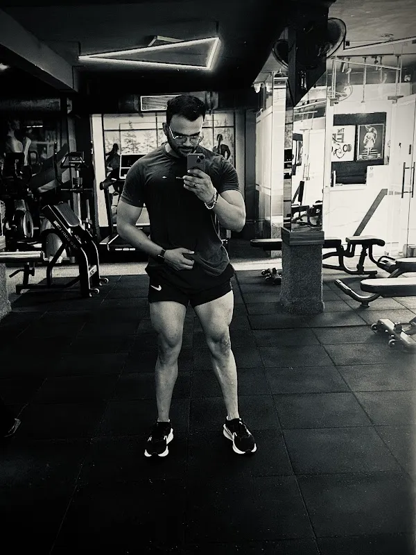 Friends fitness club