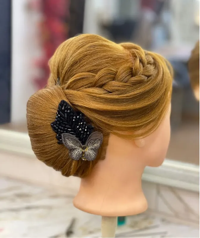 #One Unisex Luxury Salon