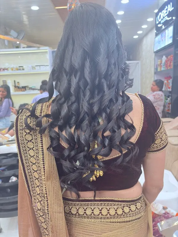 #One Unisex Luxury Salon
