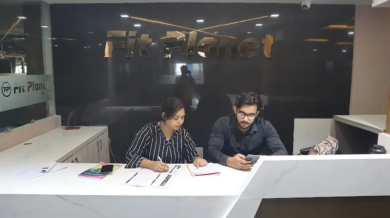 Fit Planet Gym Boring Road-Best Gym in Boring Road Patna. Biggest Gym in Boring Road Patna