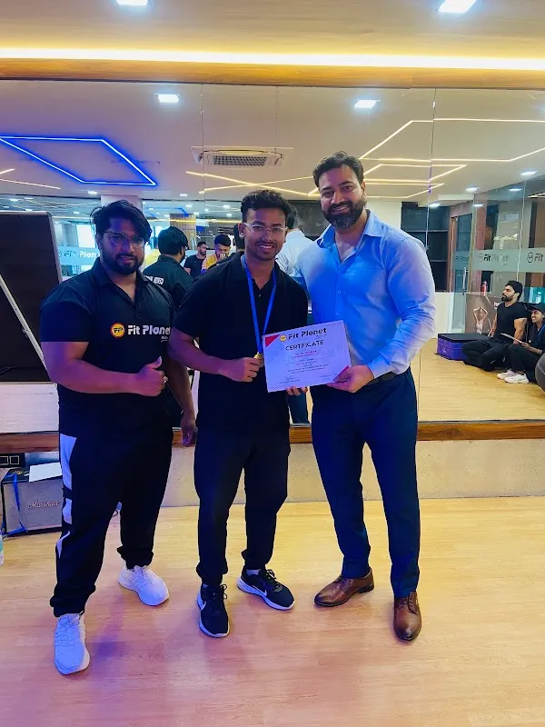 Fit Planet Gym Boring Road-Best Gym in Boring Road Patna. Biggest Gym in Boring Road Patna
