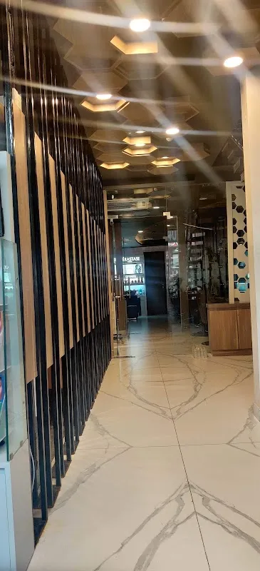 Looks Salon, F-144 Rajouri Garden