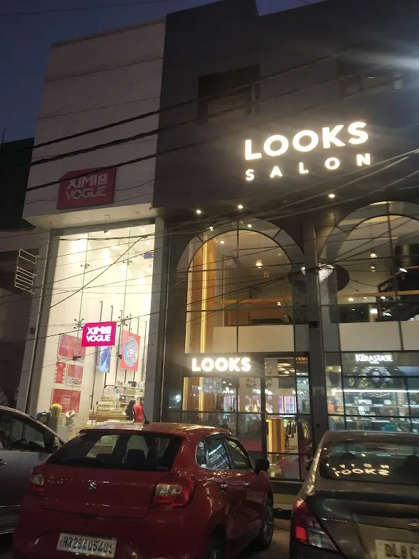 Looks Salon, F-144 Rajouri Garden