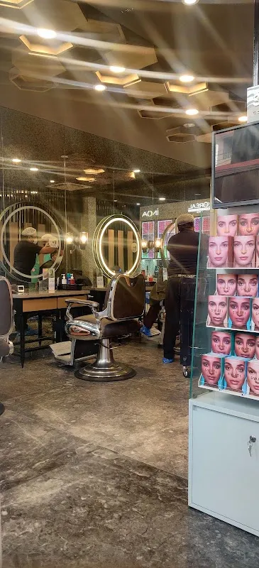 Looks Salon, F-144 Rajouri Garden