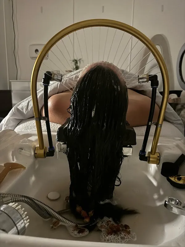 Suki by Lisa Head and Scalp Spa