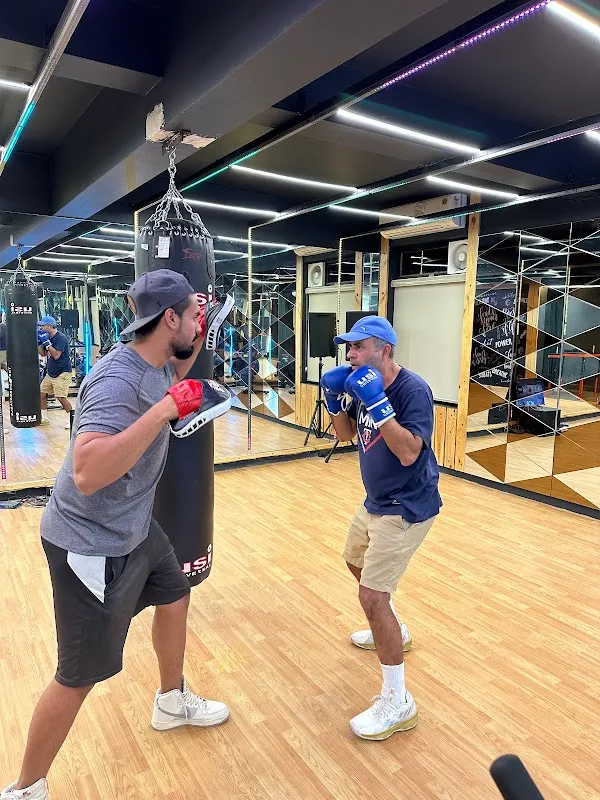 RHINOS GYM AGRA