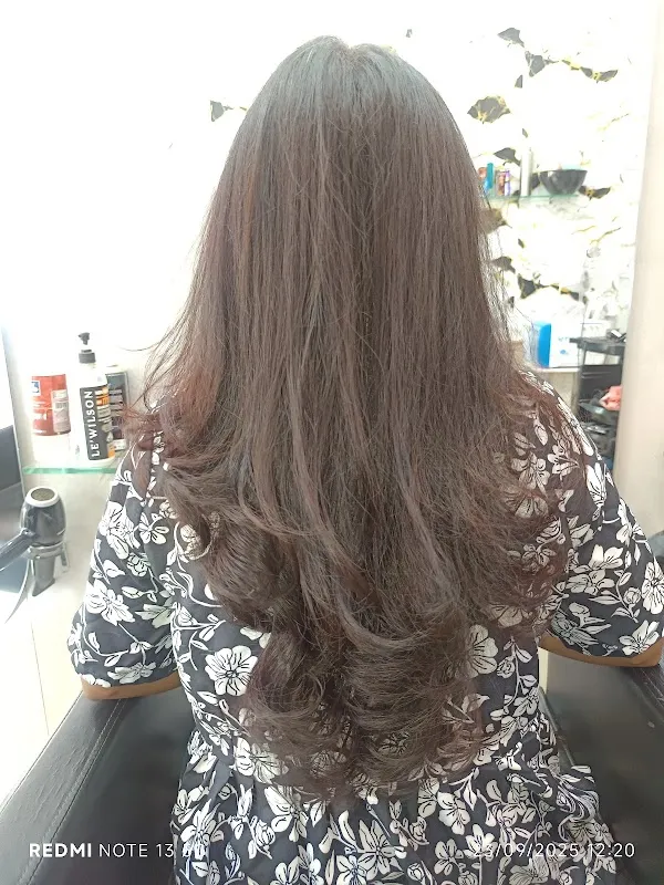 Crown Unisex Salon & Academy